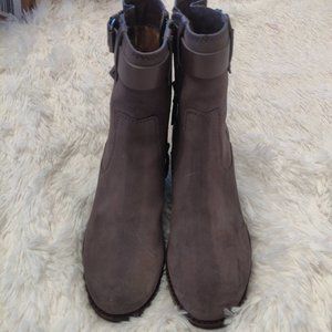 Trask grey suede boots
